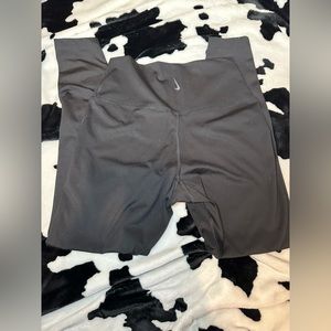 Size Medium Black Nike leggings